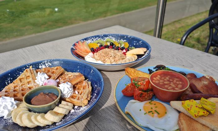 Llys-y-fran breakfast